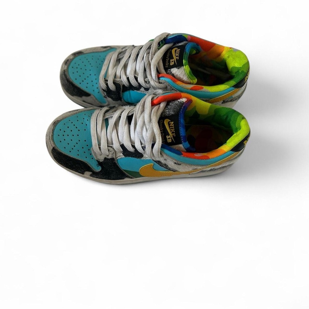 Nike Women Blue and Black Sneakers